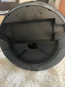 プロジェクタースタンド　コード入れるところ